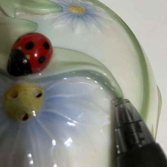 FRANZ Collection Porcelain Ladybug Salt and Pepper Shakers - Picture 11 of 12